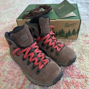 Danner Mountain 600 hiking boot